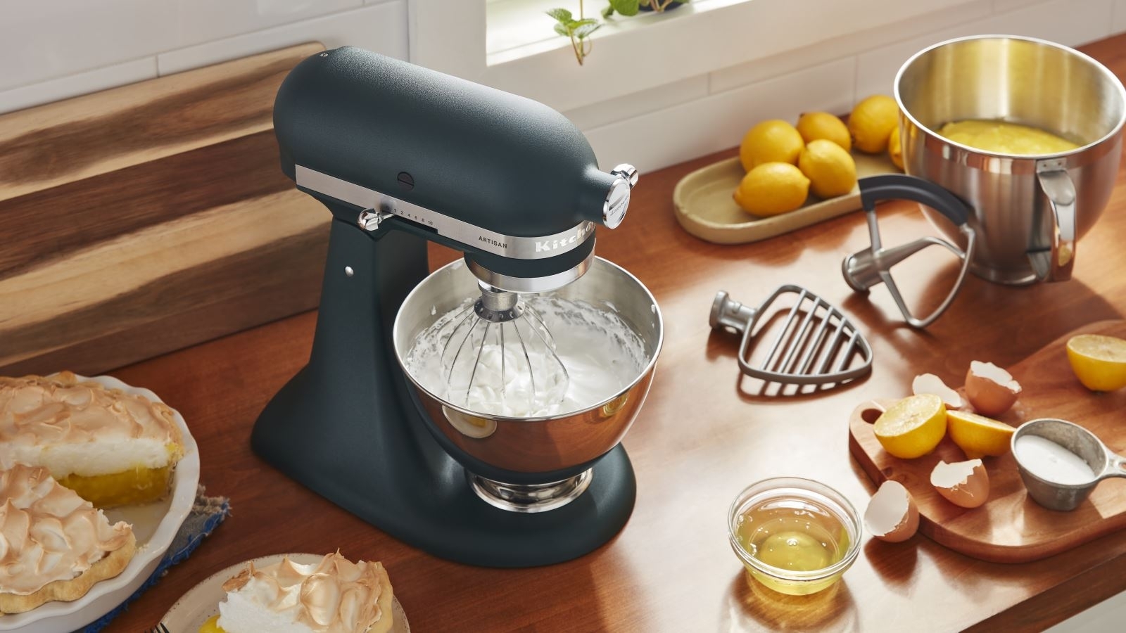 pebbled palm mixer